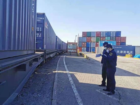 濱海新區(qū)外貿(mào)進(jìn)出口總值首次突破6000億元——貨物進(jìn)出口邁上新臺(tái)階